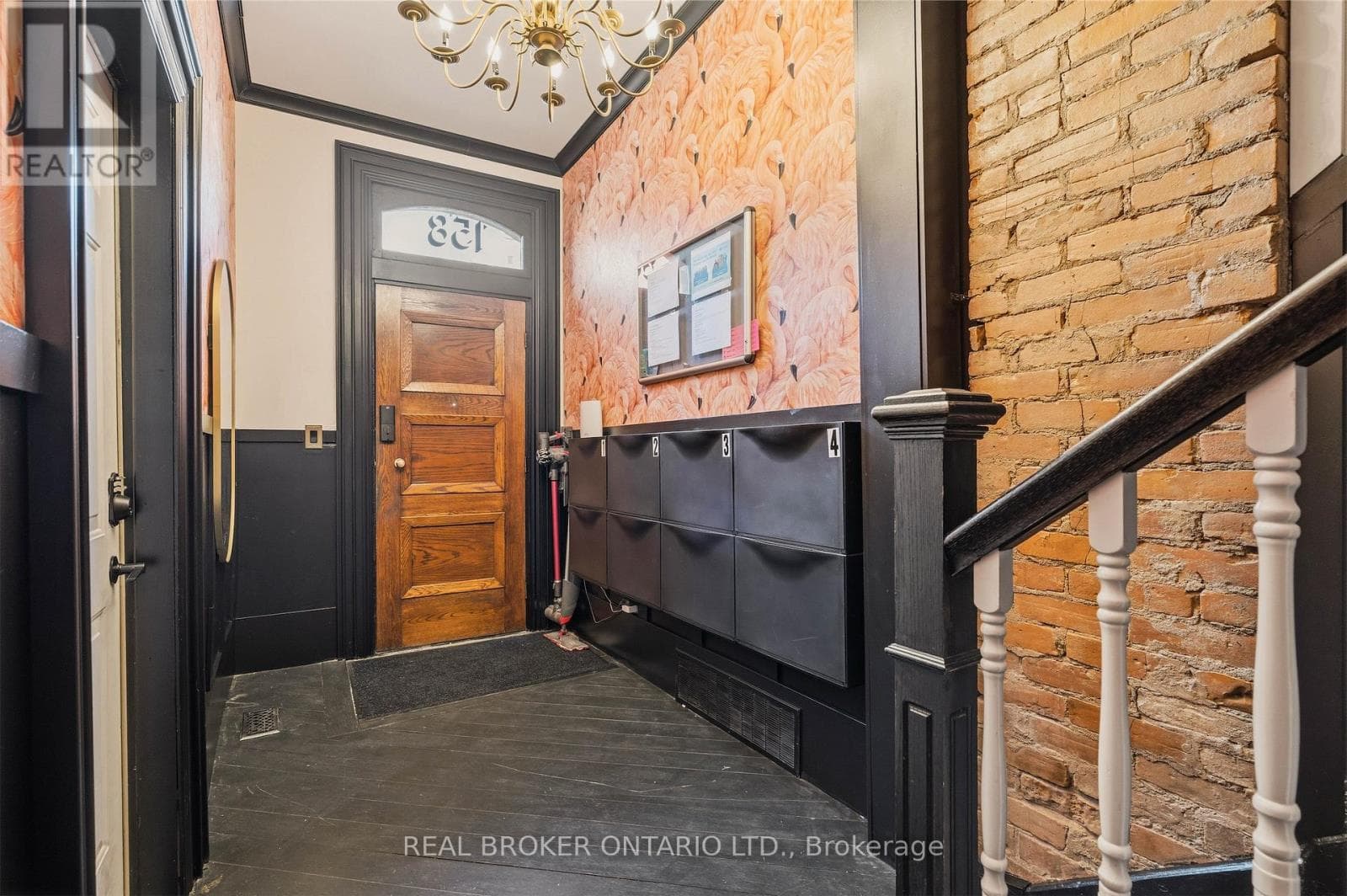 158 HUNTER STREET EAST, Toronto — photo 4