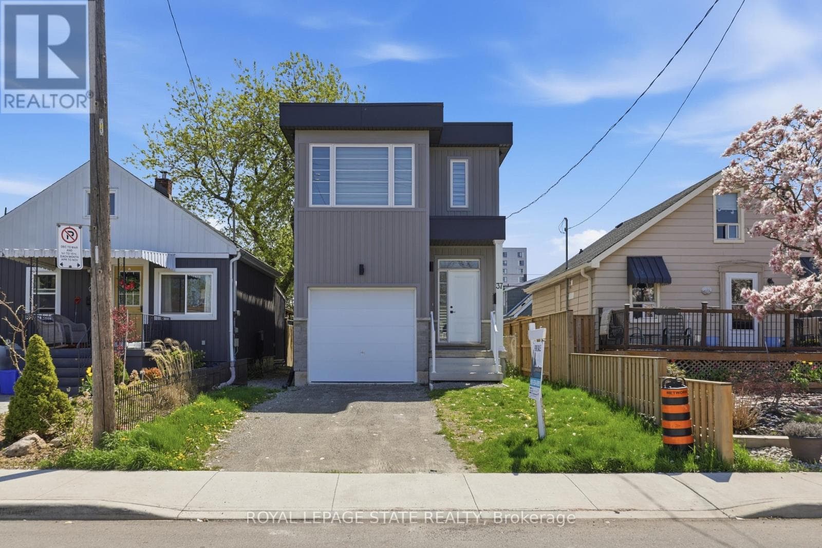 37 DELENA Avenue S in Mcquesten West