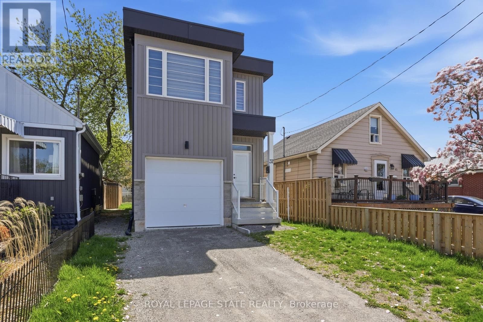 37 DELENA Avenue S, Toronto — photo 2
