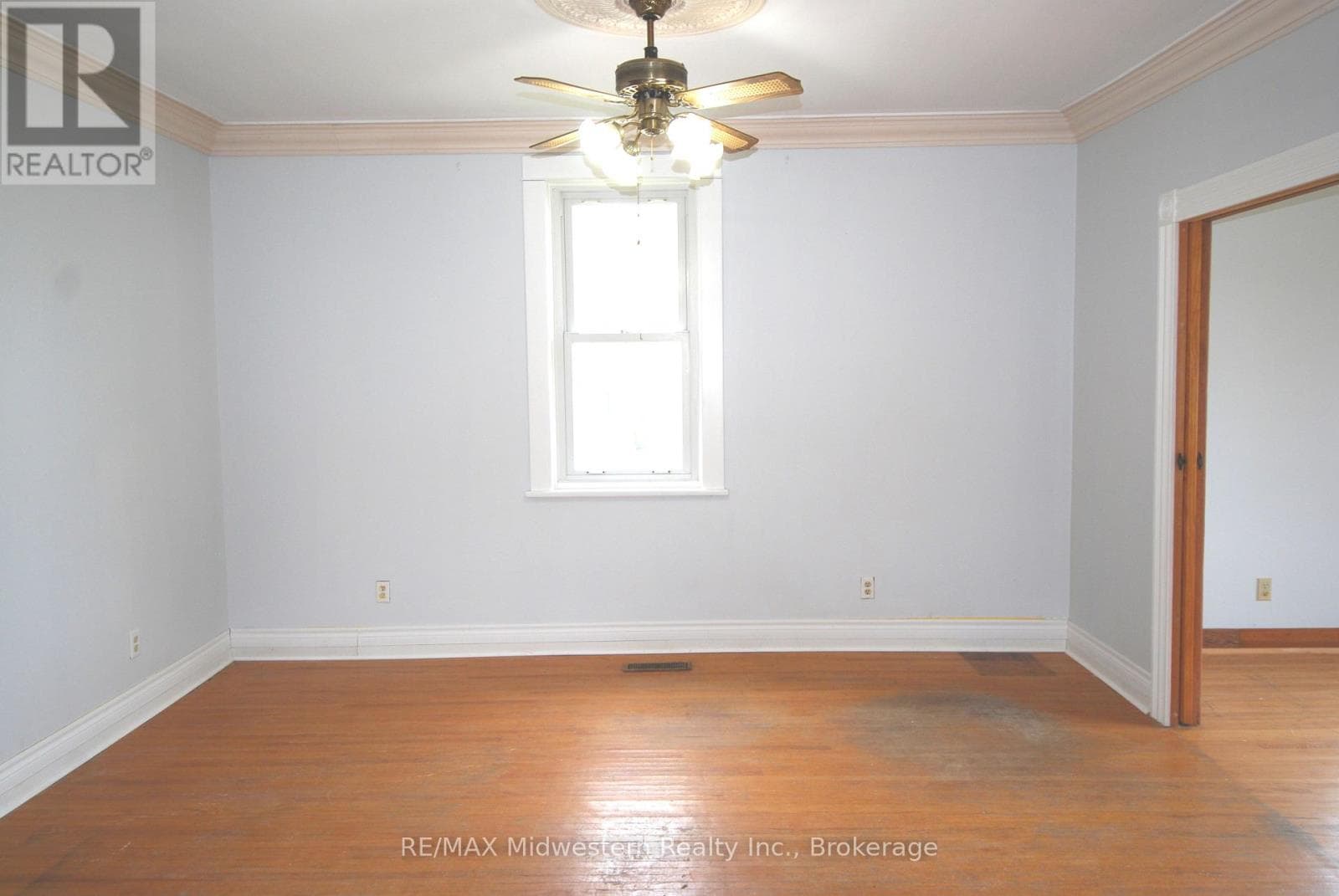 200 ELORA STREET SOUTH, OnePoint — photo 5