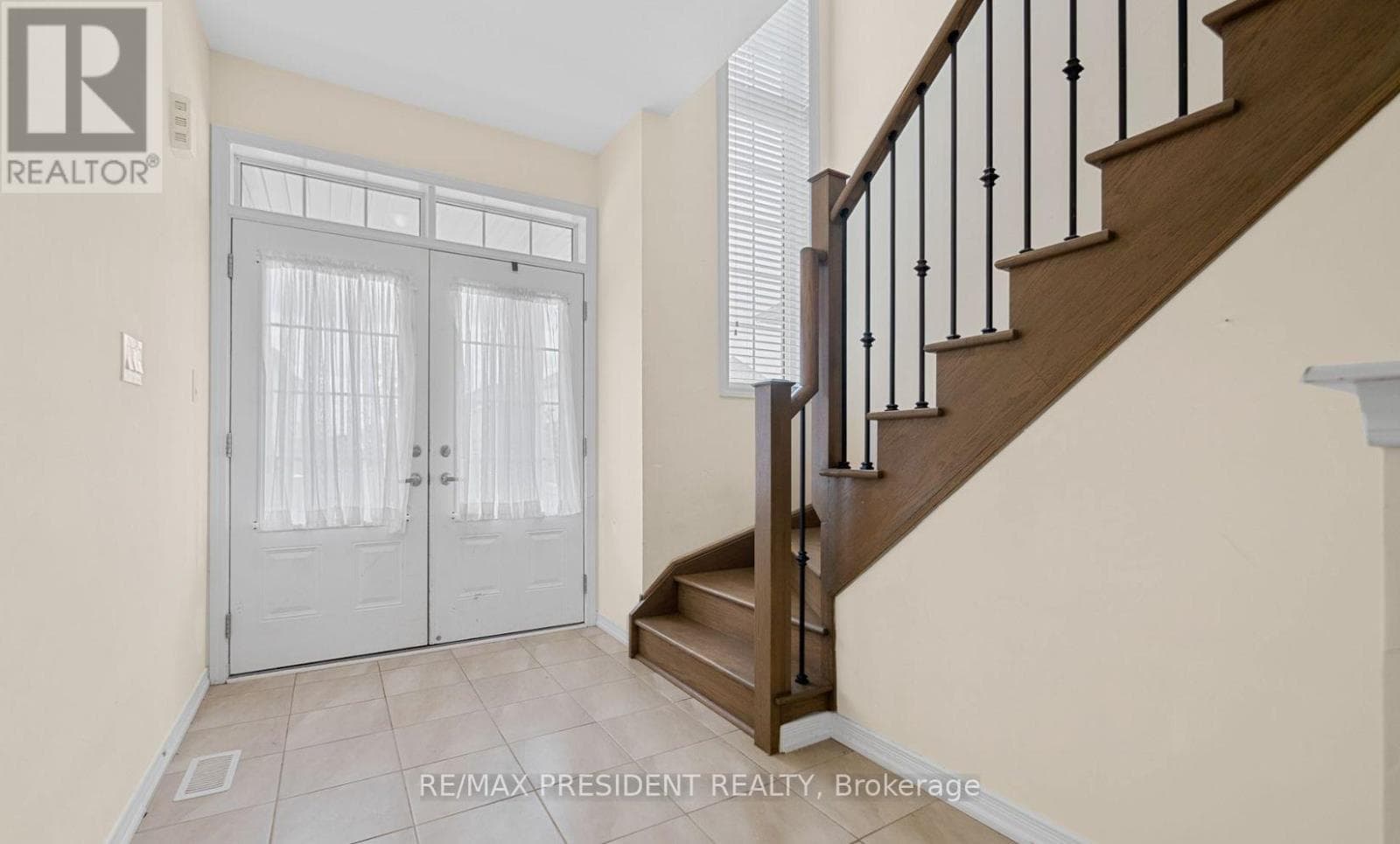25 SEANESY DRIVE, Toronto — photo 4