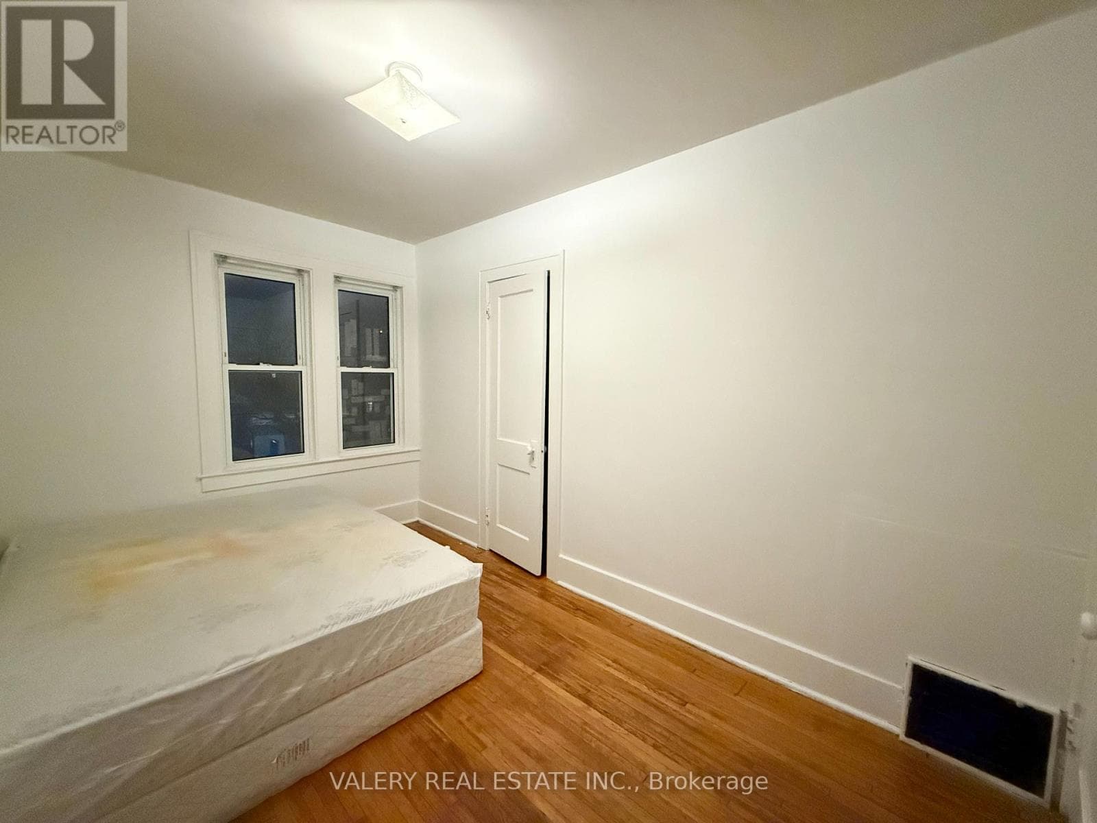 1093 HOWARD Unit# 4, Toronto — photo 2