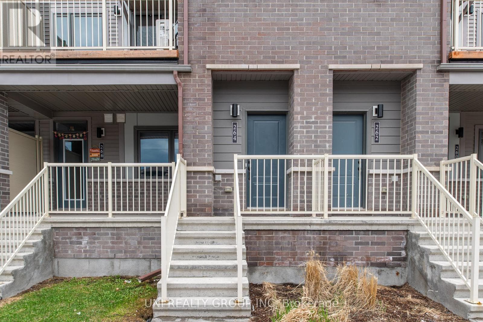 264 ANYOLITE PRIVATE, Ottawa — photo 3