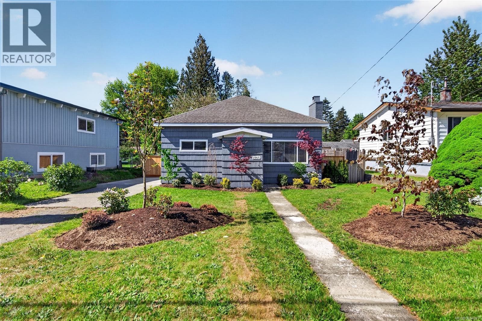 1965 PIERCY AVENUE, Vancouver Island — photo 2