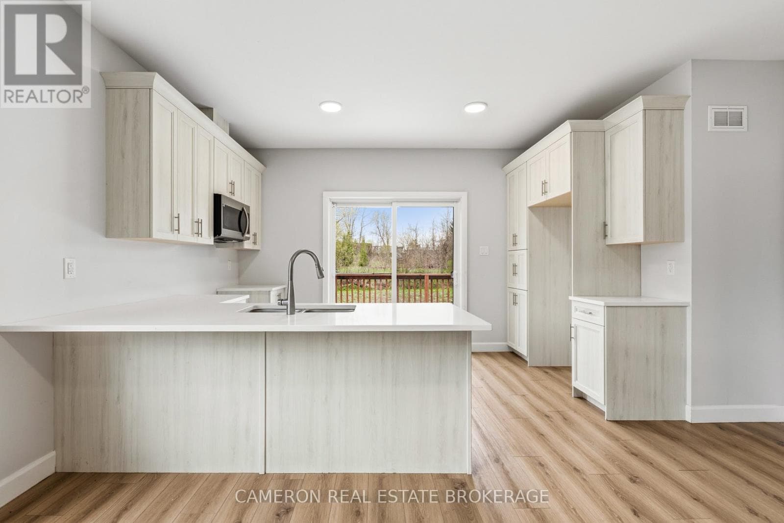 3506 BRUCE STREET, Cornwall — photo 4