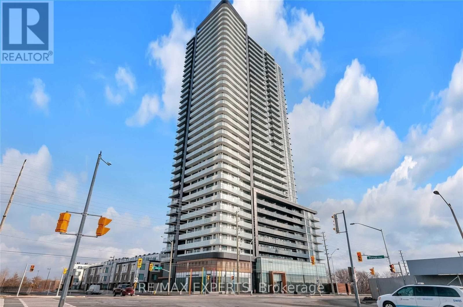 214 - 7895 JANE STREET in South of Maple