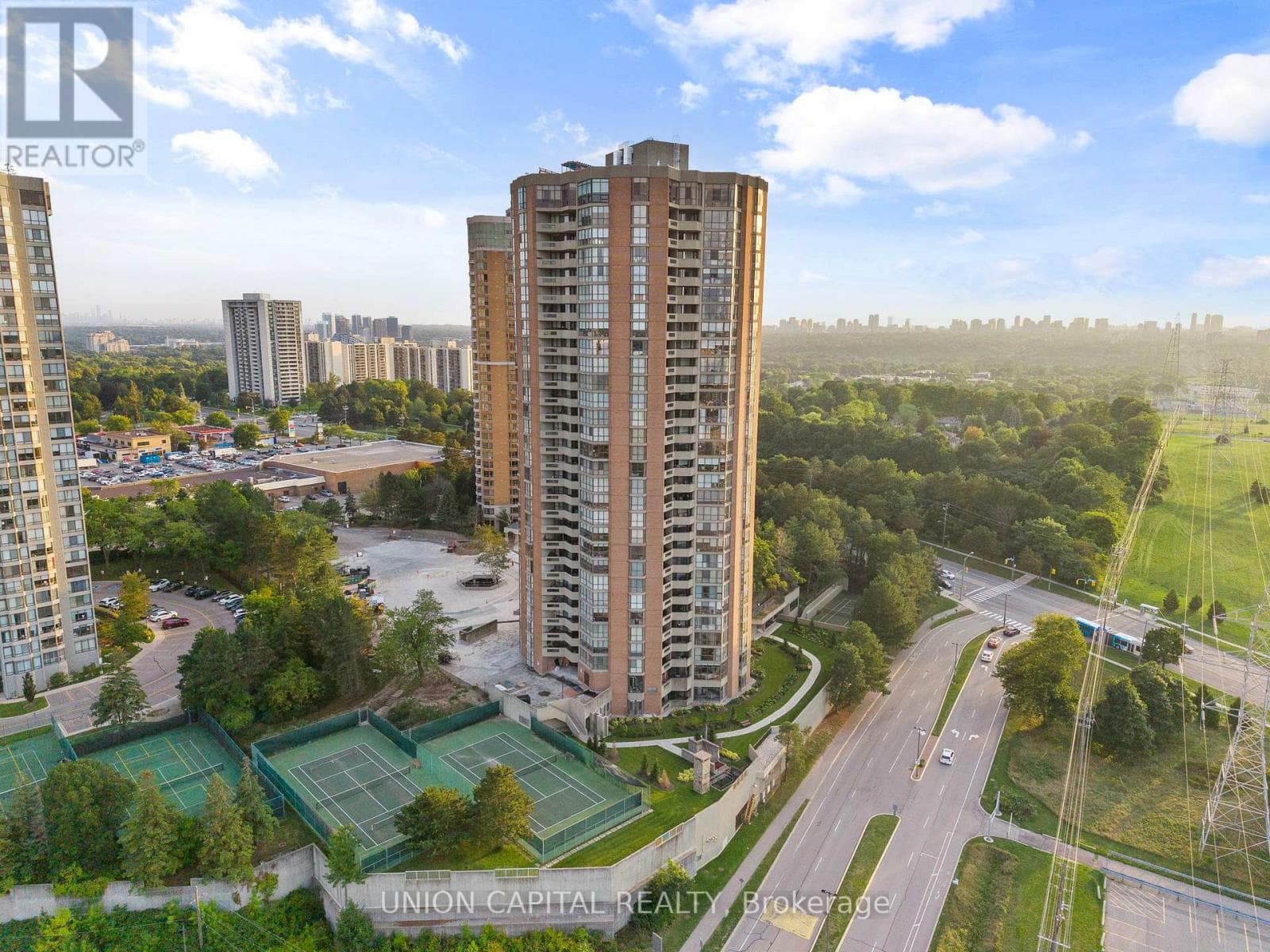 2405 - 85 SKYMARK DRIVE, Toronto — photo 2