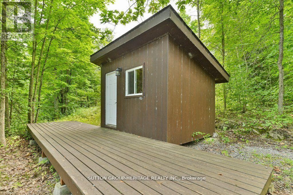 224 SHORE LANE, Toronto — photo 3