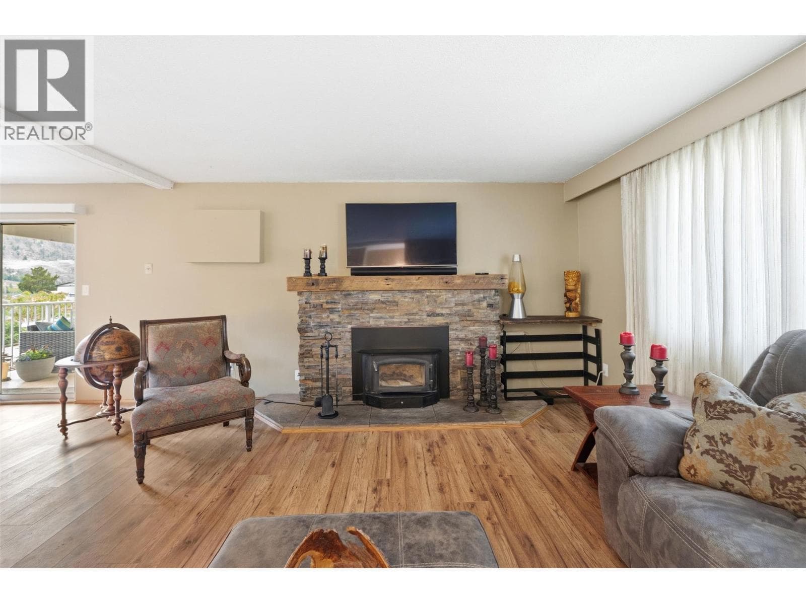 617 3RD Avenue, Interior REALTORS® — photo 5