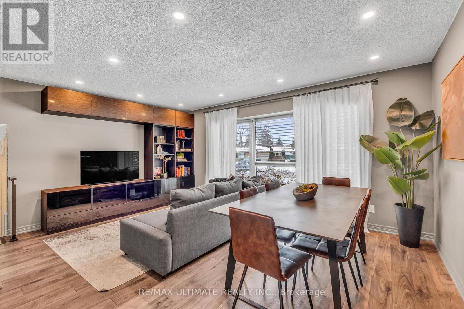 37 BANBURY COURT, Toronto — photo 2