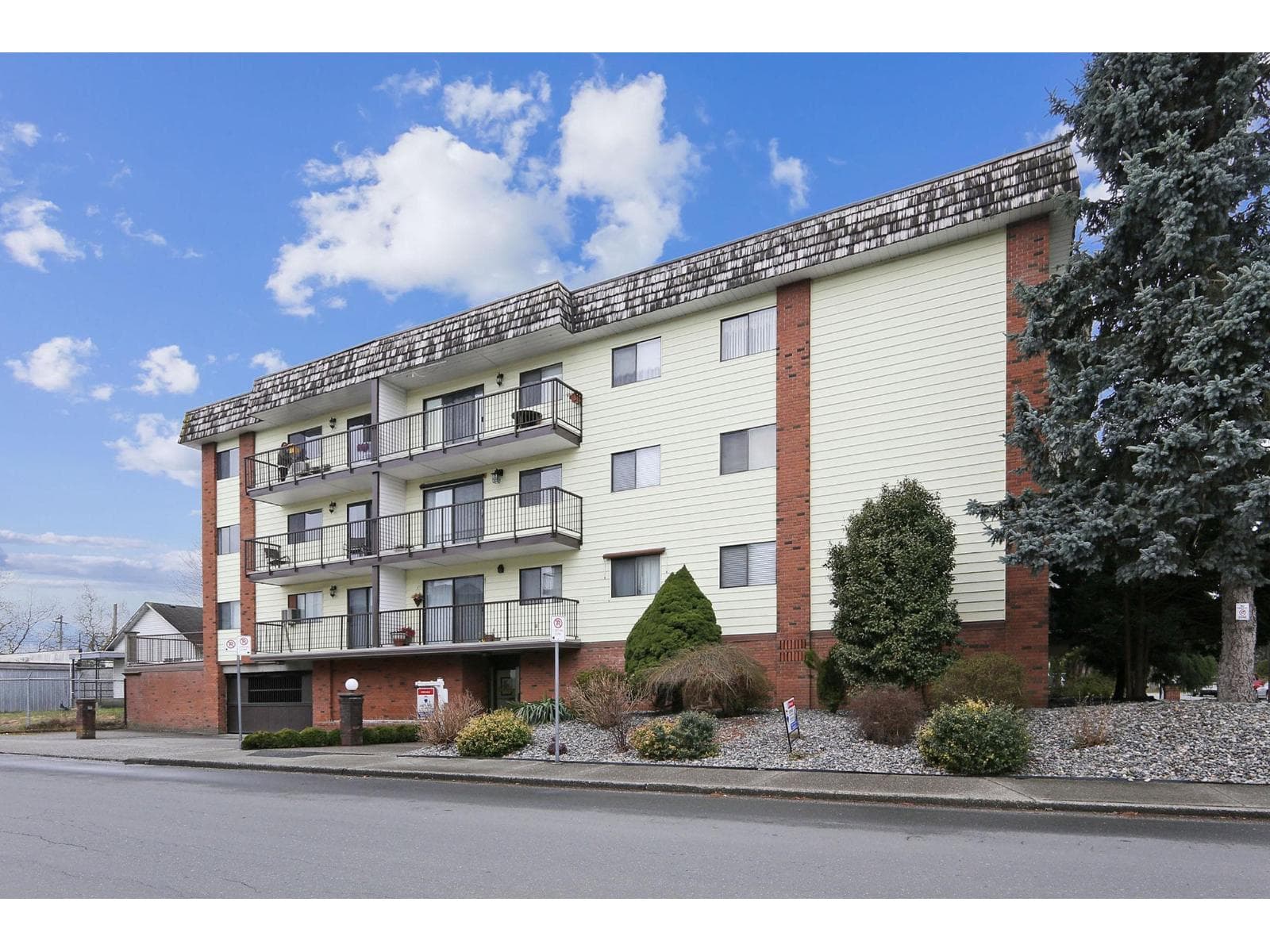 201 9417 NOWELL STREET, Chilliwack Downtown in Chilliwack Proper