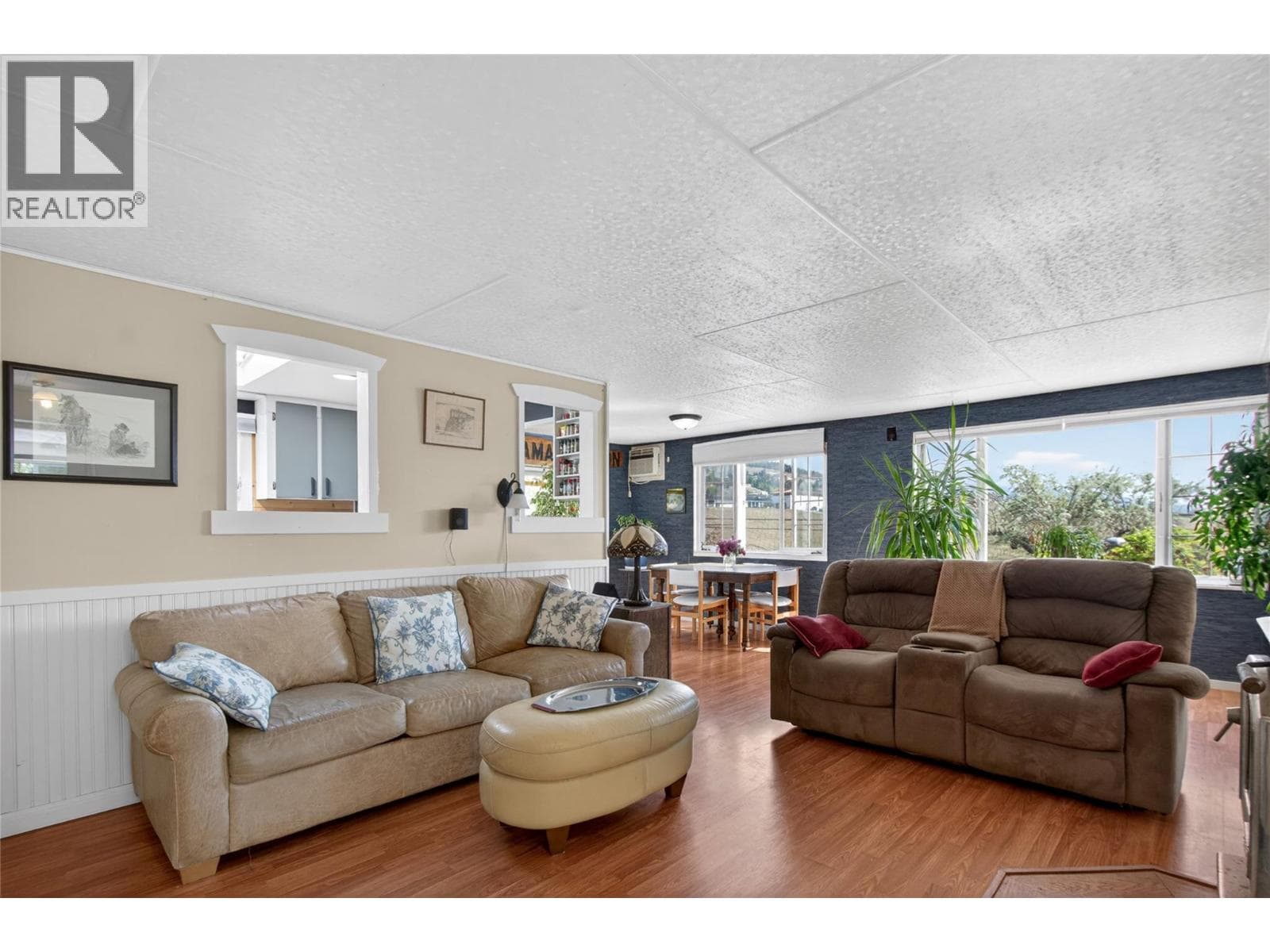 905 Lower Debeck Road, Interior REALTORS® — photo 5
