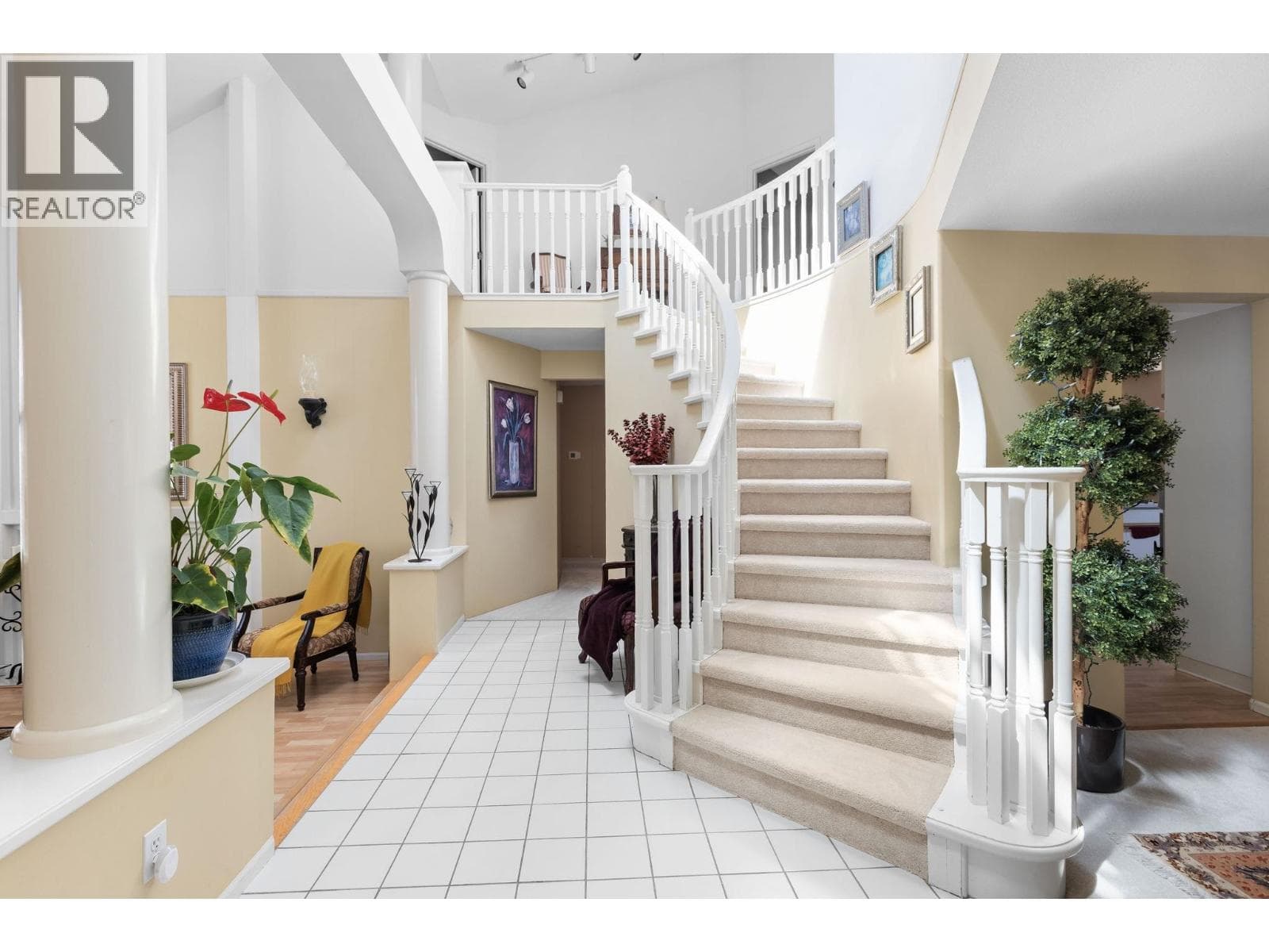 2905 CLIFFROSE CRESCENT, Greater Vancouver — photo 2
