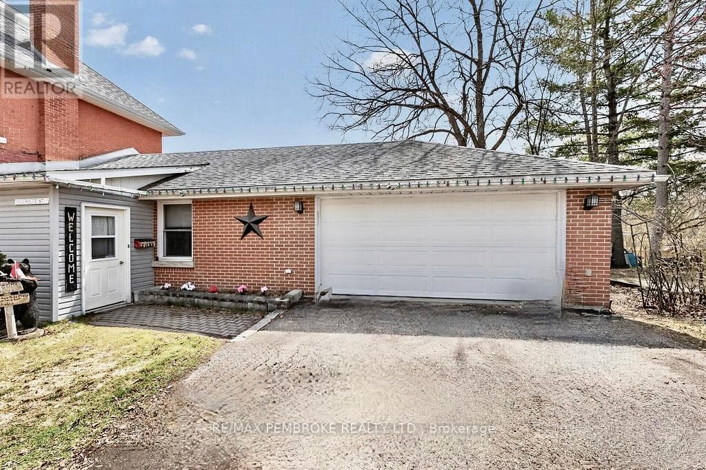 402 CHRISTIE STREET, Renfrew County — photo 4