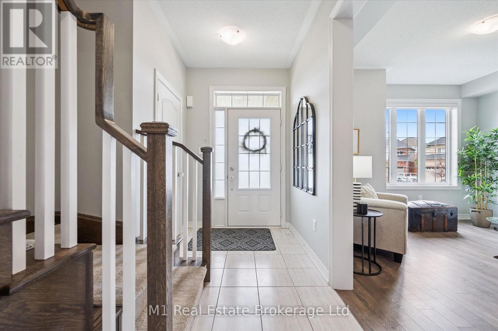 3 - 65 ELLIOT AVENUE E, OnePoint — photo 2