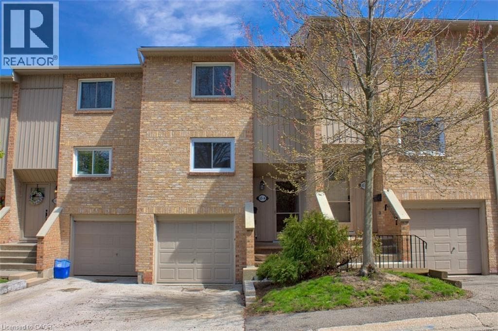 63 FONTHILL Road Unit# 4 in Fessenden