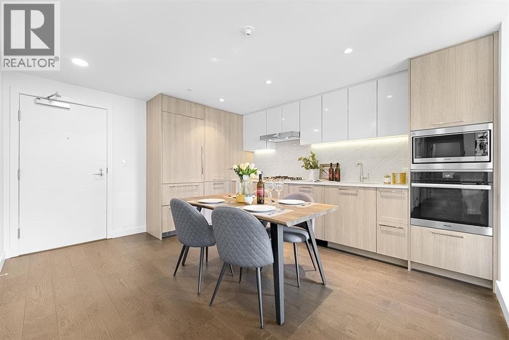 1000 3280 CORVETTE WAY, Greater Vancouver — photo 2