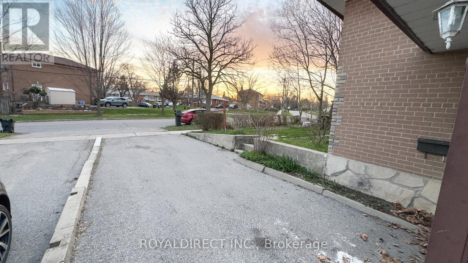 65 SHARBOT AVENUE, Toronto — photo 3