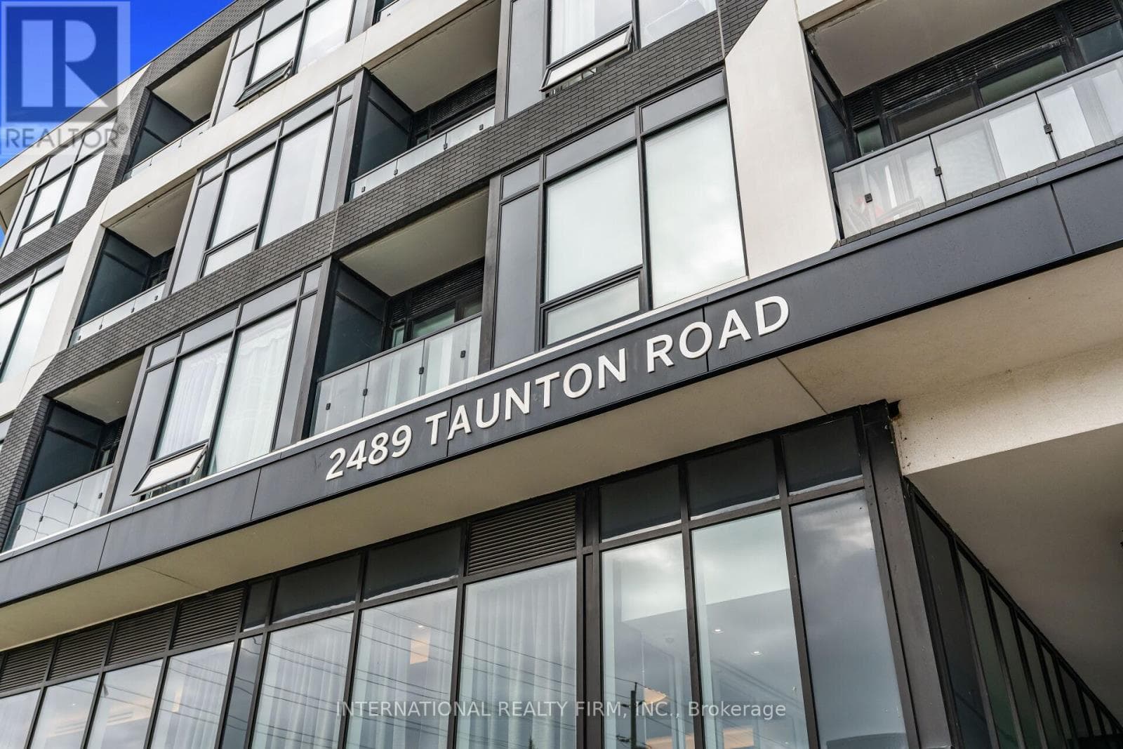 916 - 2489 TAUNTON ROAD, Toronto — photo 2