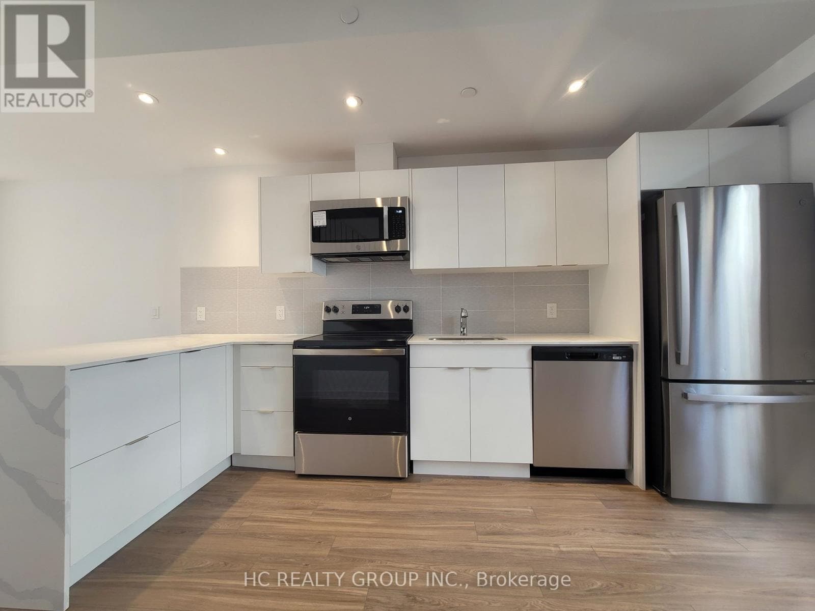 11 CALAMINT LANE, Toronto — photo 3