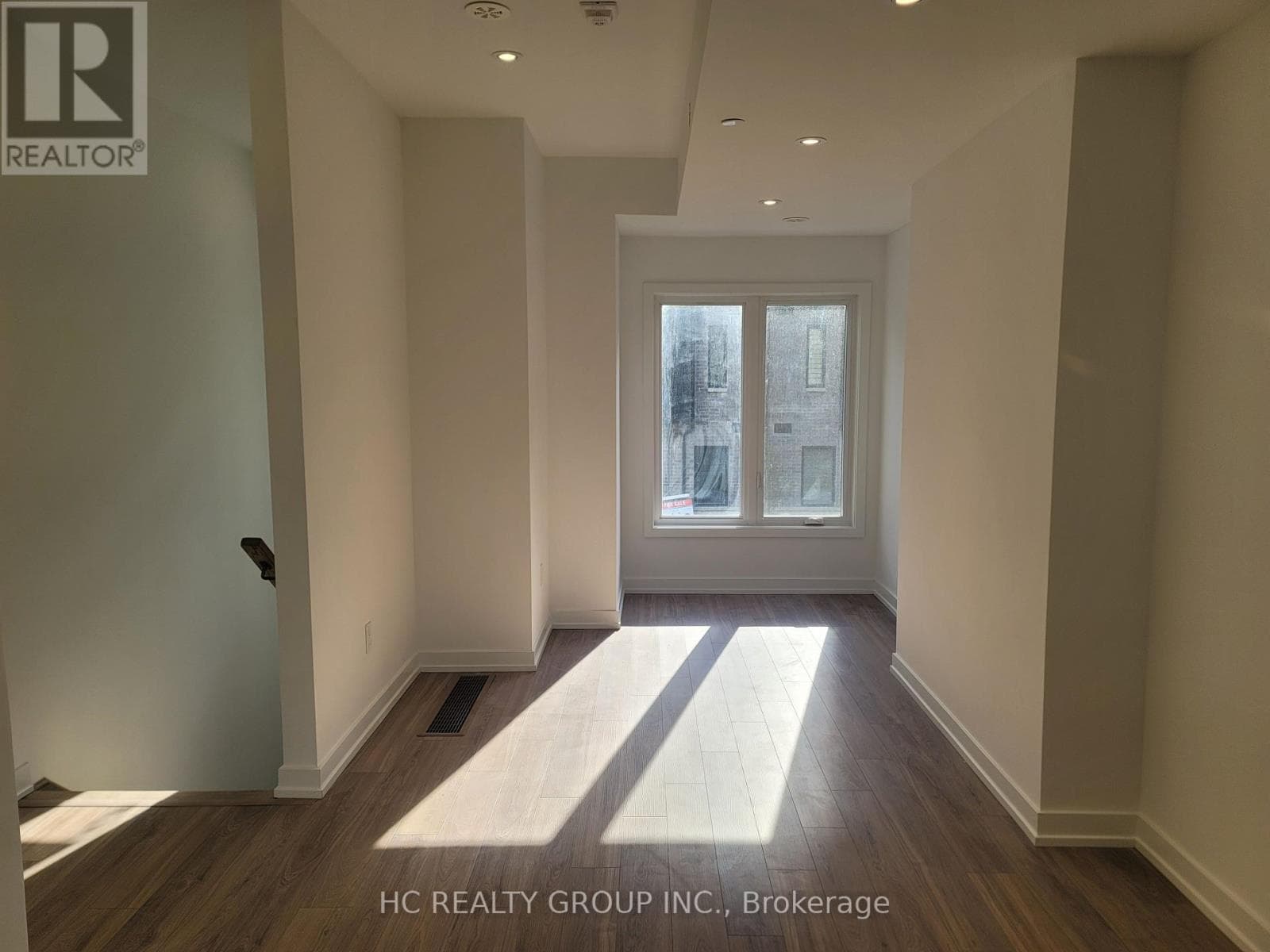 11 CALAMINT LANE, Toronto — photo 5