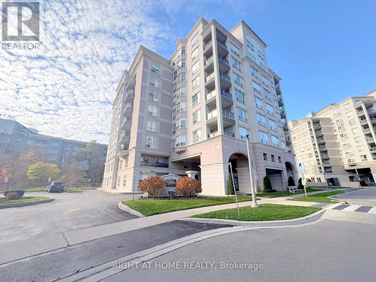 202 - 2000 CREEKSIDE DRIVE in Central Business Dis
