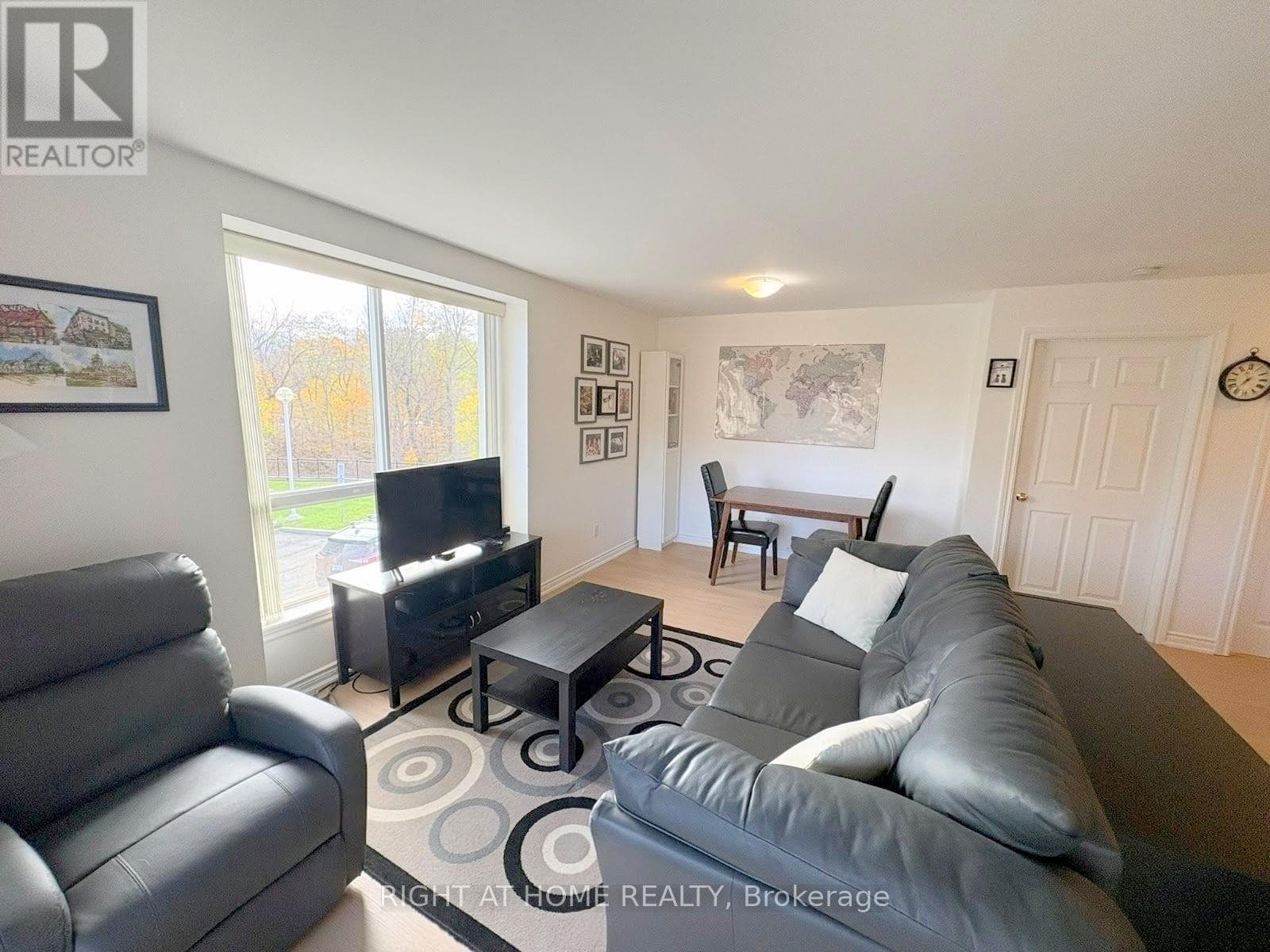 202 - 2000 CREEKSIDE DRIVE, Toronto — photo 3