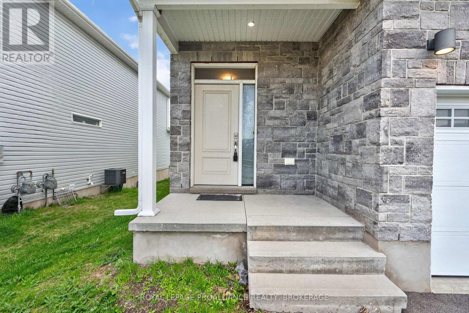 322 HOLDEN STREET, Kingston — photo 3