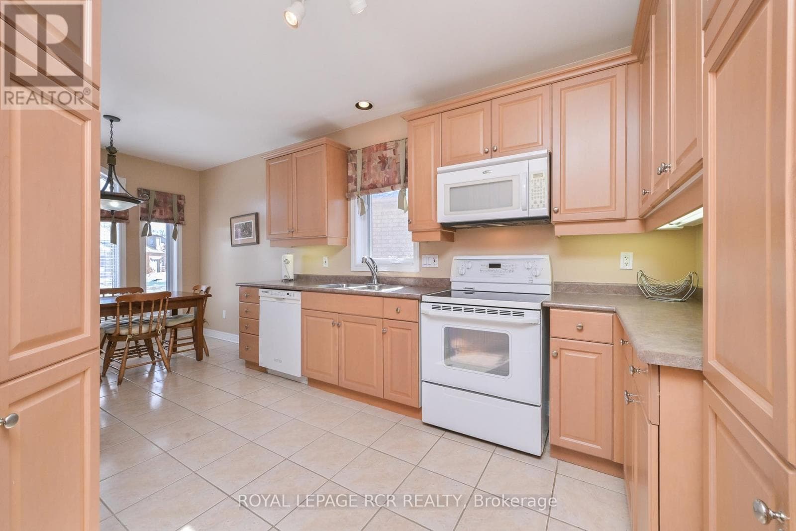 38 BELLA VISTA TRAIL, Toronto — photo 4