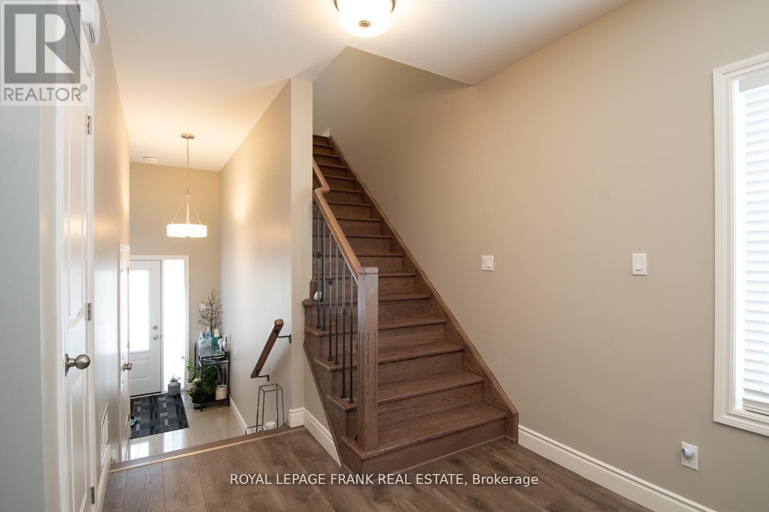 58 VIPOND ROAD, Central Lakes — photo 4
