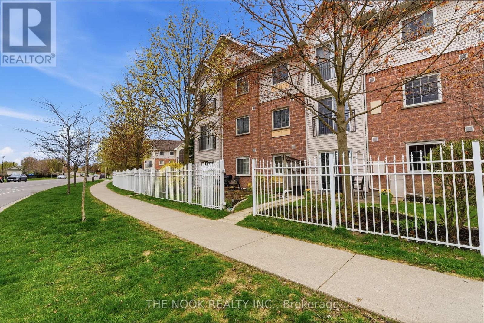 107 - 91 ASPEN SPRINGS DRIVE in Westvale