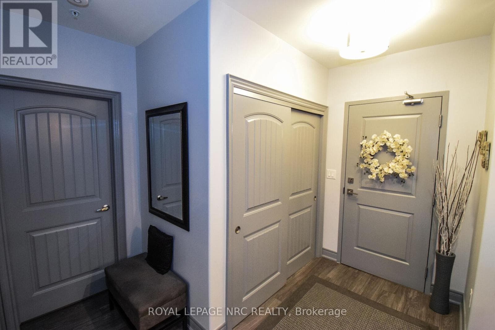 305 - 379 SCOTT STREET, Niagara — photo 4