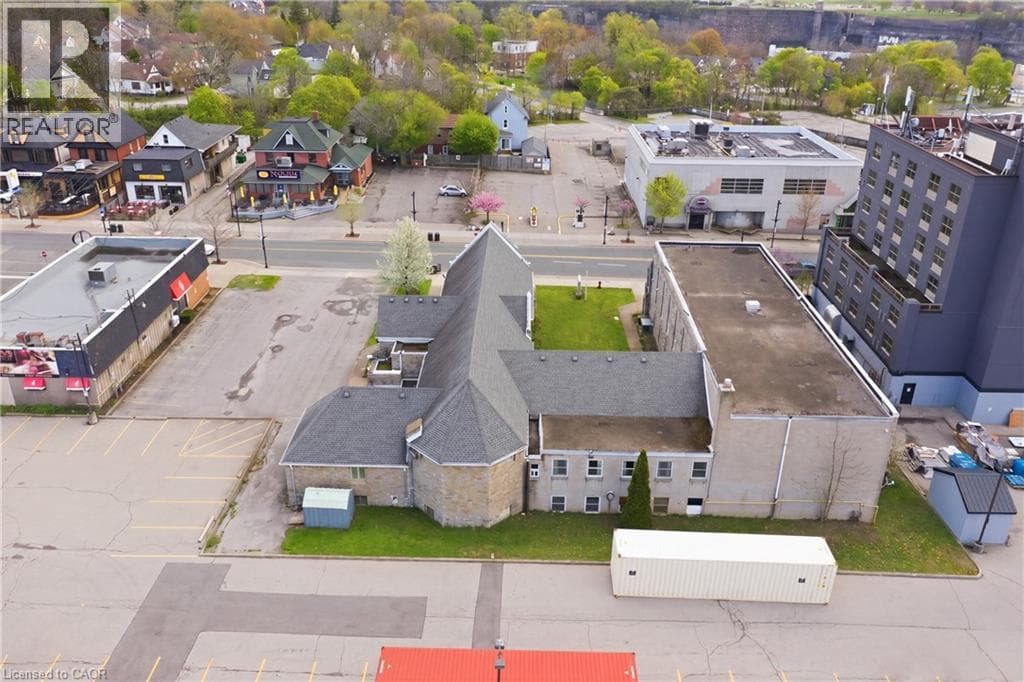 5485 VICTORIA Avenue, Cornerstone — photo 3