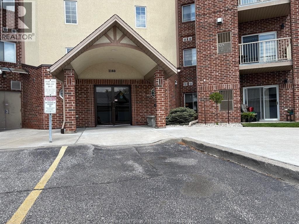 3160 WILDWOOD Unit# 320, Windsor — photo 3