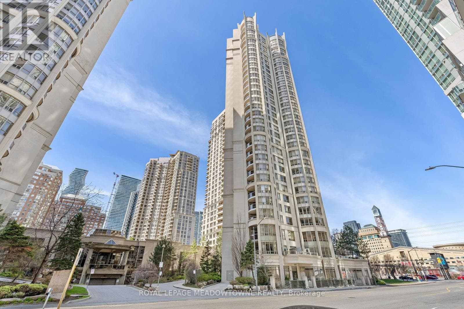 1030 - 3888 DUKE OF YORK BOULEVARD in City Center
