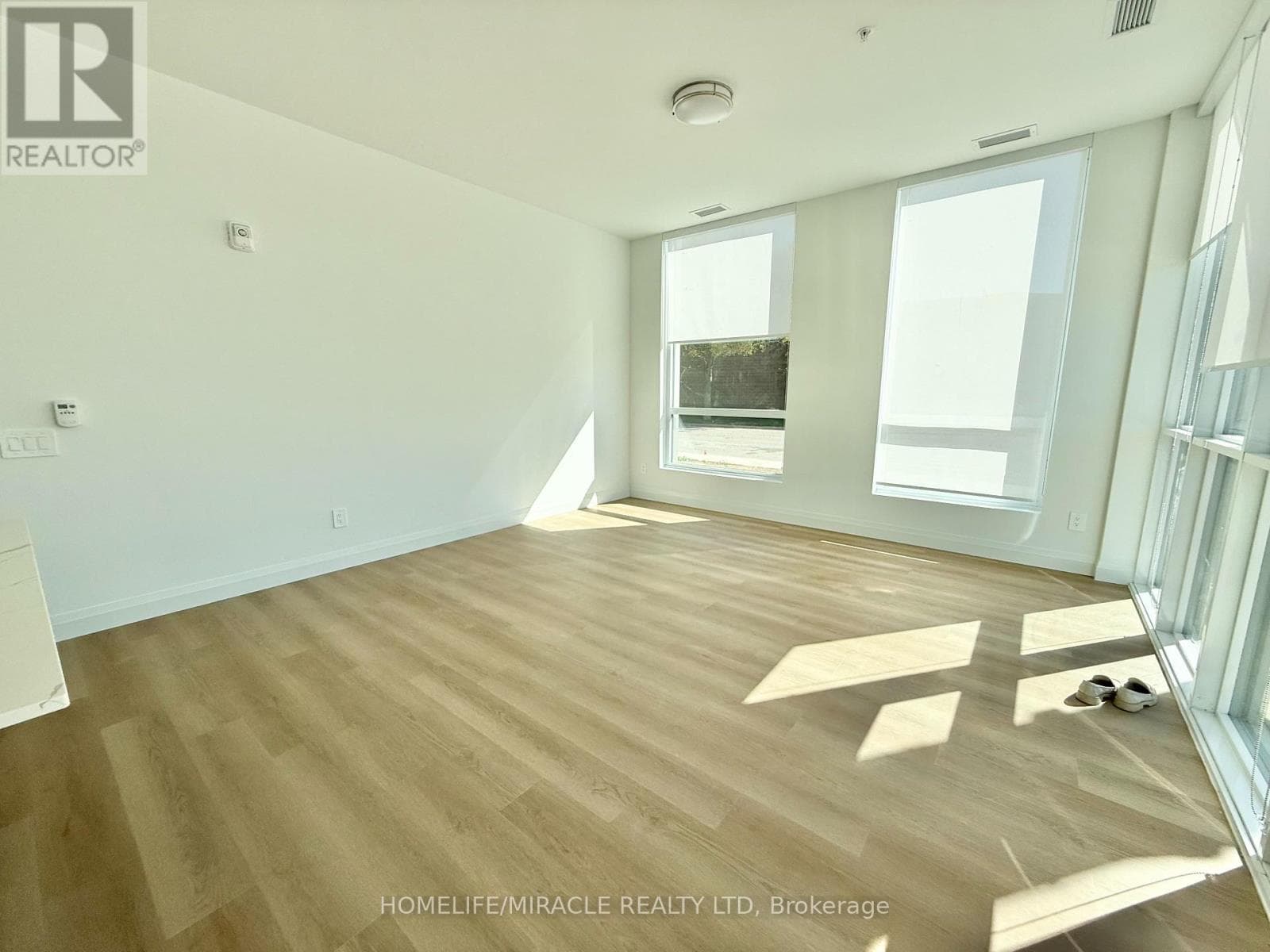1333 WEBER Street Unit# 104 in Grand River/Stanley Park/Chicopee