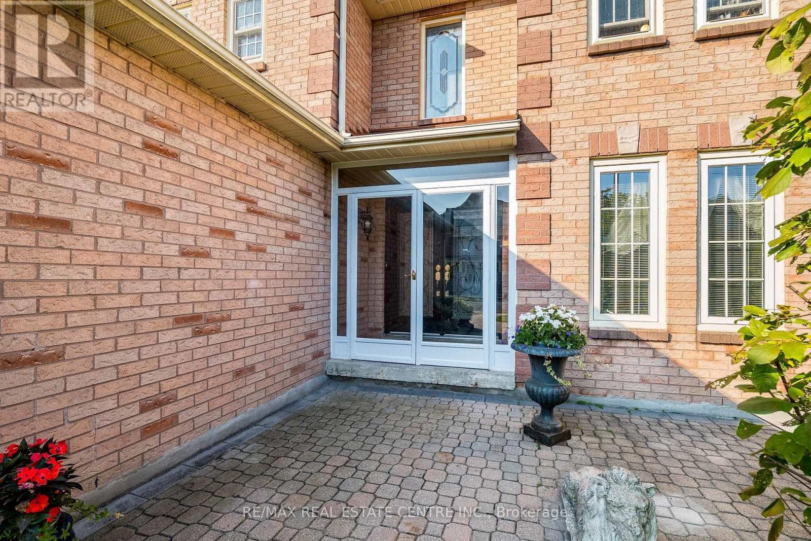 490 OLD HARWOOD AVENUE, Toronto — photo 4