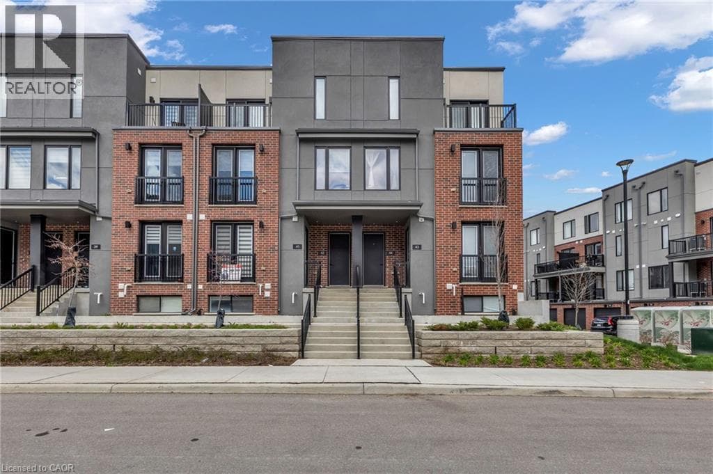 99 ROGER Street Unit# 43 in Central Waterloo