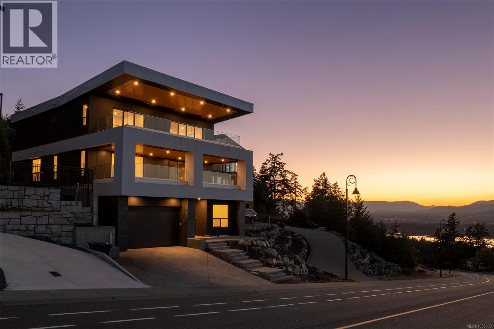 1272 KINGSVIEW ROAD in 