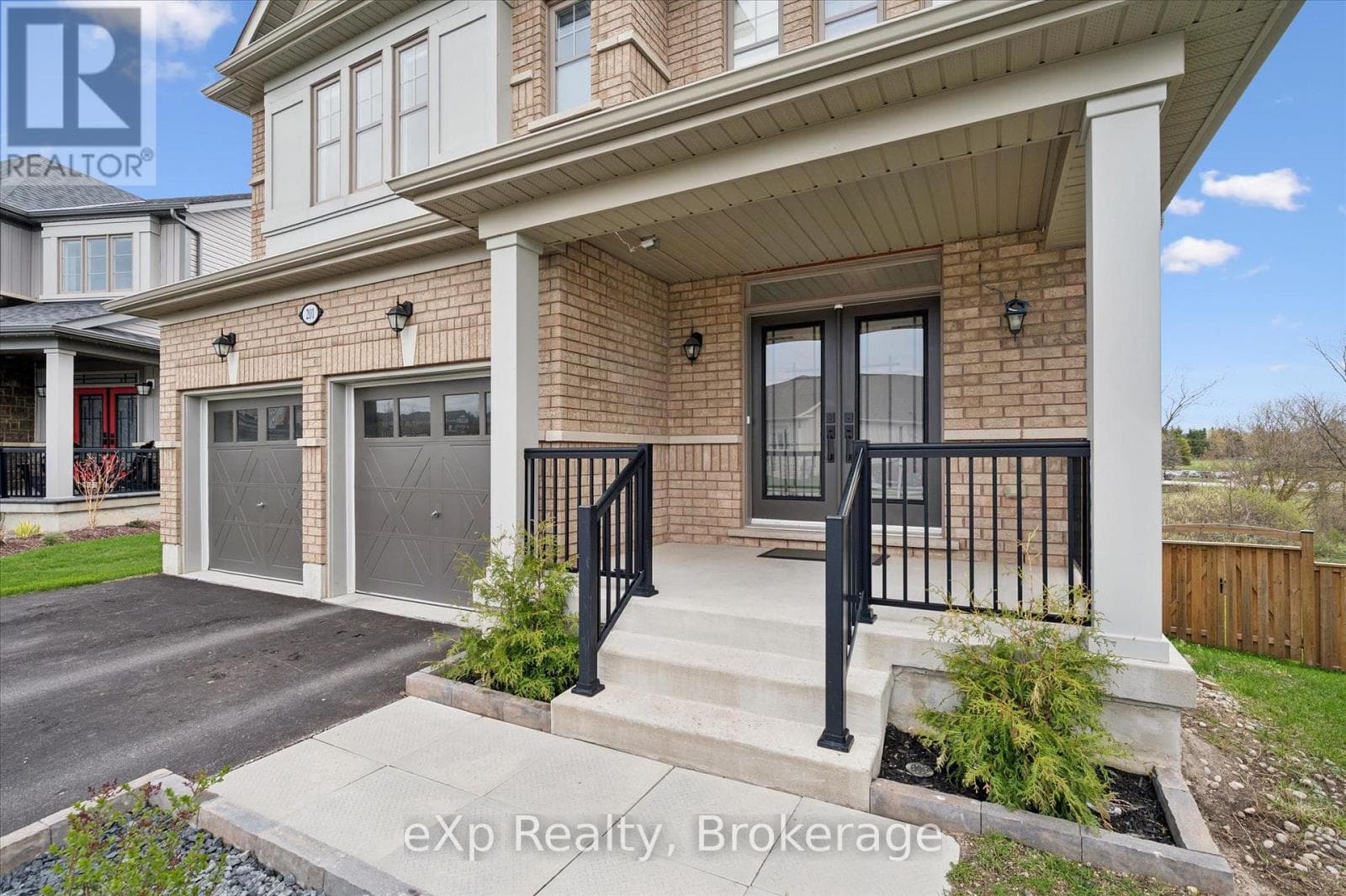 201 MCFARLANE CRESCENT, OnePoint — photo 4