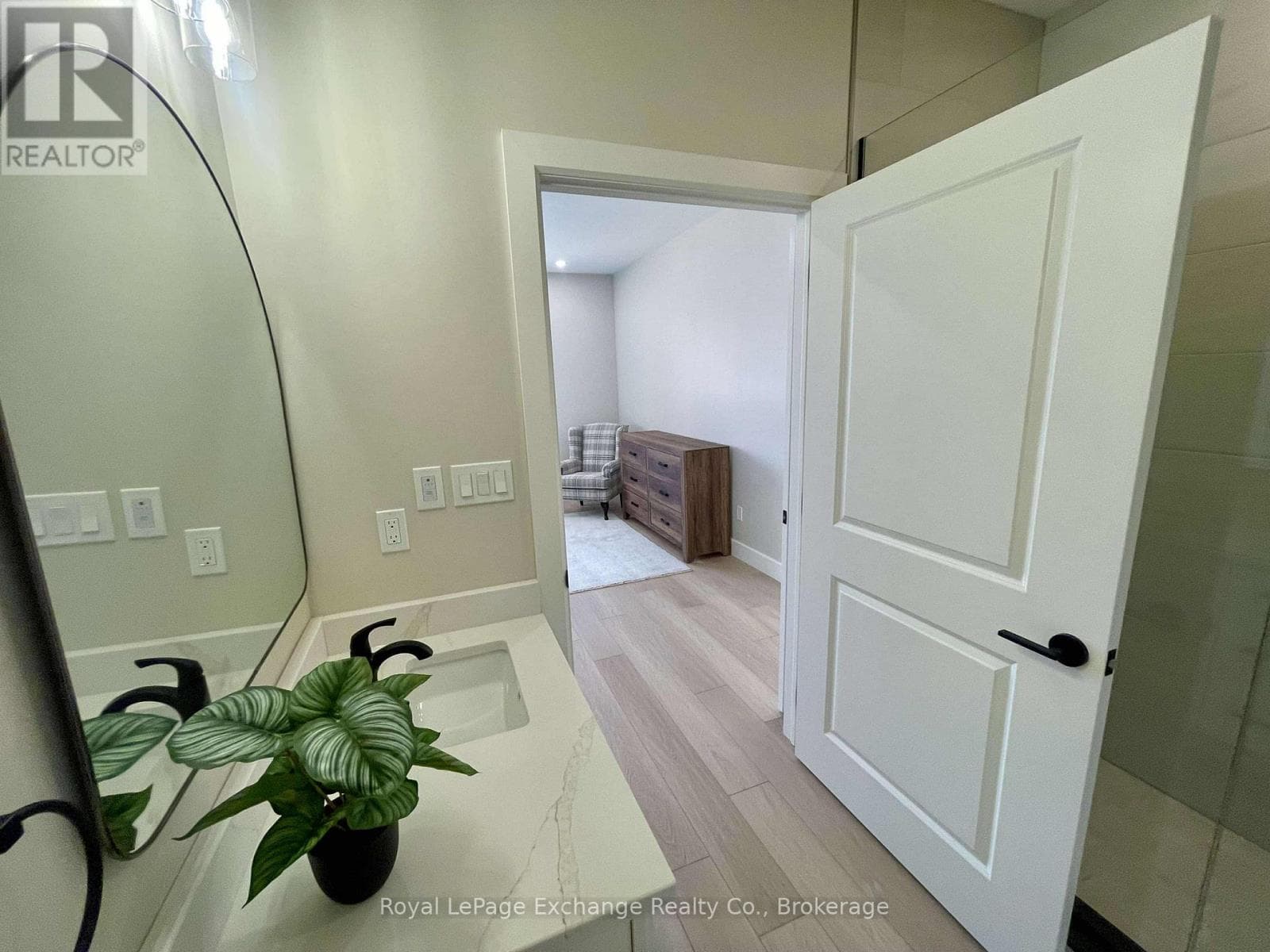 12 MERCEDES CRESCENT N, OnePoint — photo 5