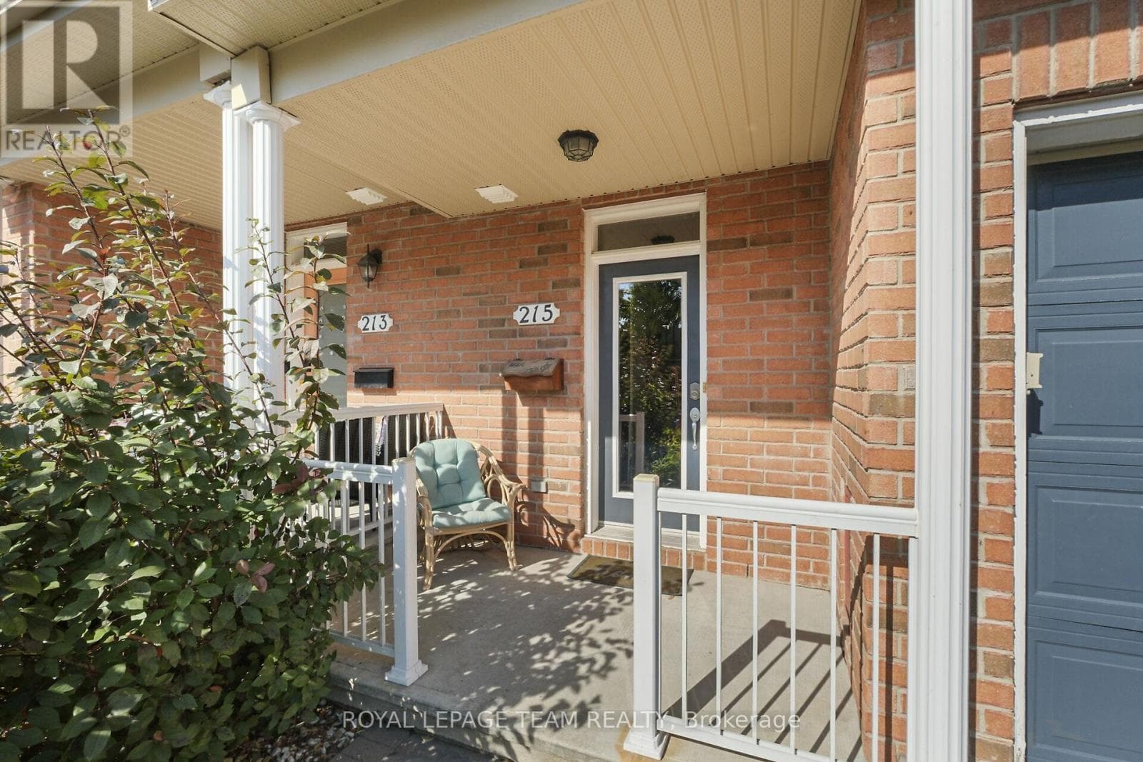 215 PARKROSE PRIVATE, Ottawa — photo 2