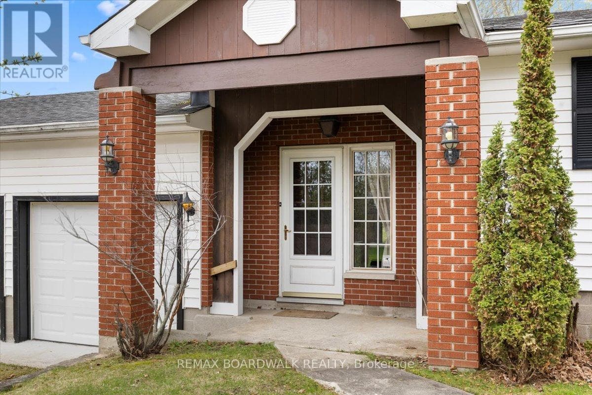 815 CHRISTIE LAKE ROAD, Ottawa — photo 3