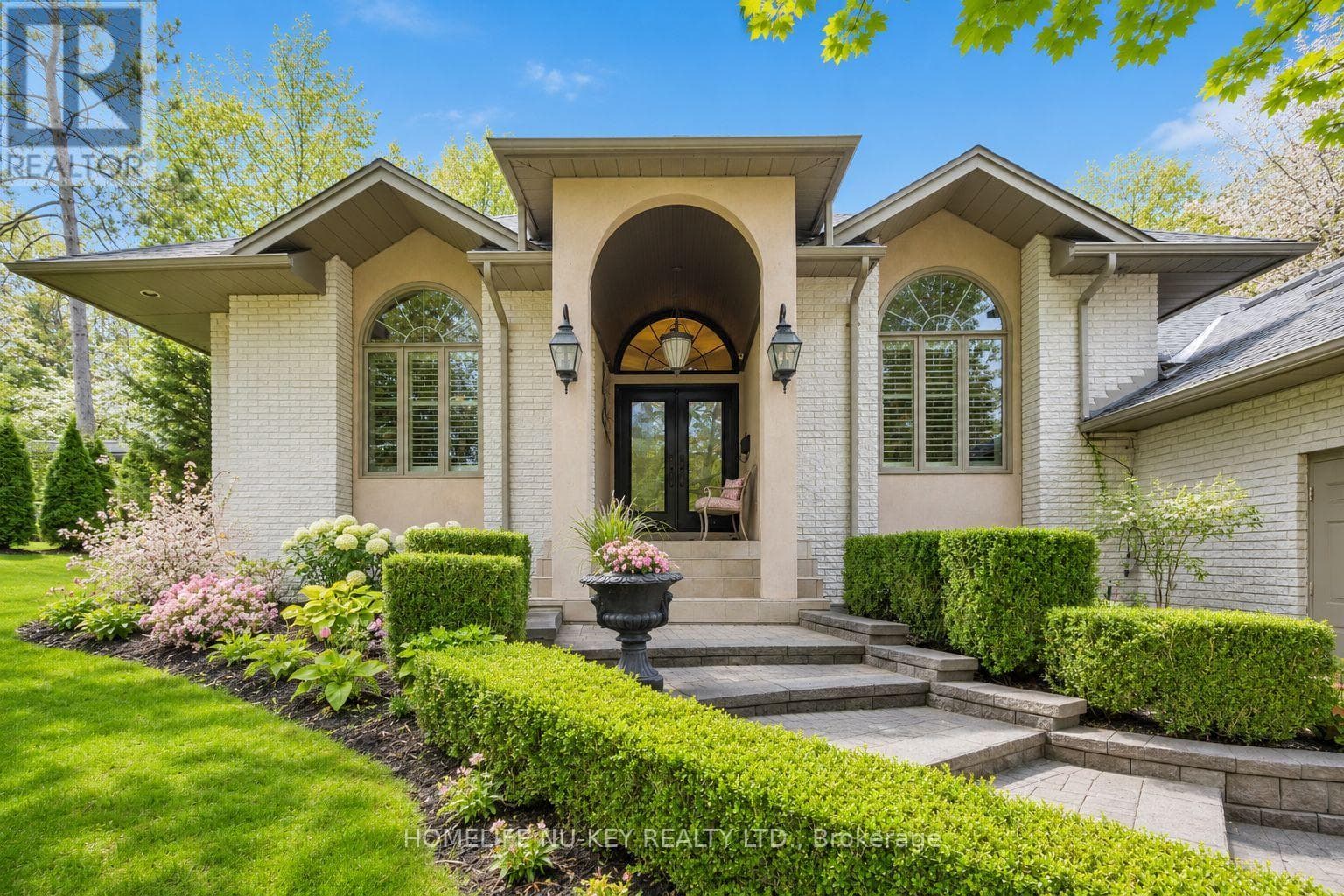 38 CASTLE DRIVE, Toronto — photo 4