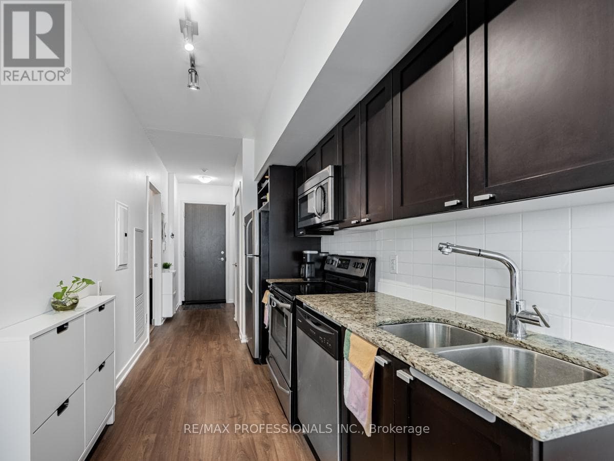 2113 - 105 THE QUEENSWAY, Toronto — photo 3