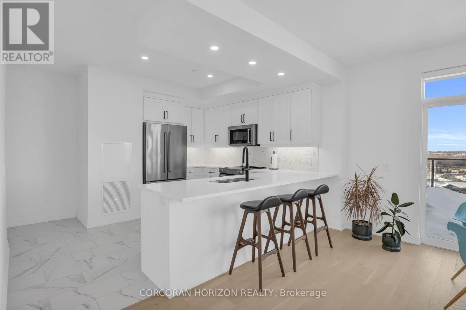 71 WYNDHAM Street S Unit# 1105 in Downtown