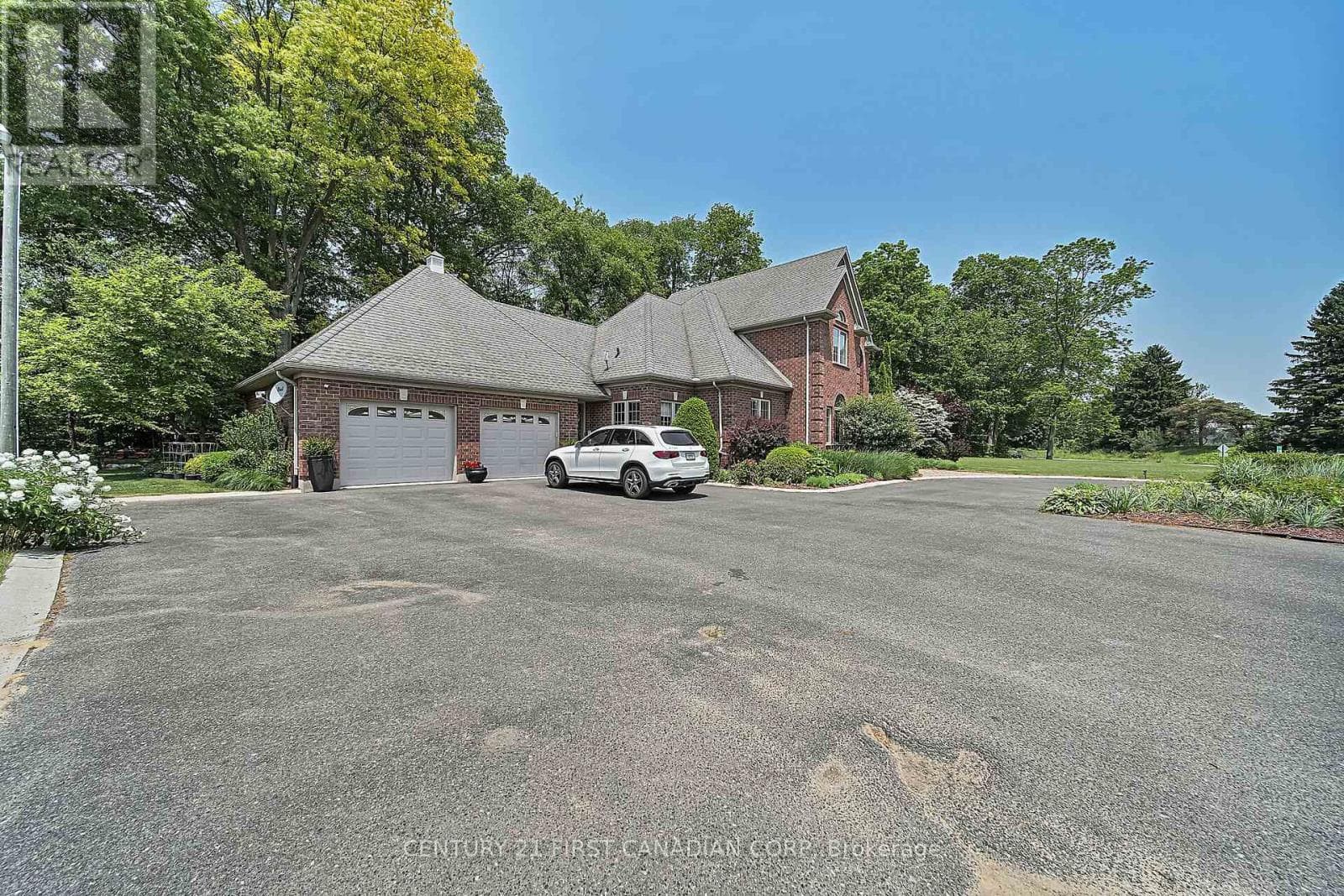 42580 ROBERTS LINE, London and St. Thomas — photo 2
