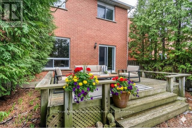 44 CORBETT STREET, Oakville-Milton — photo 3