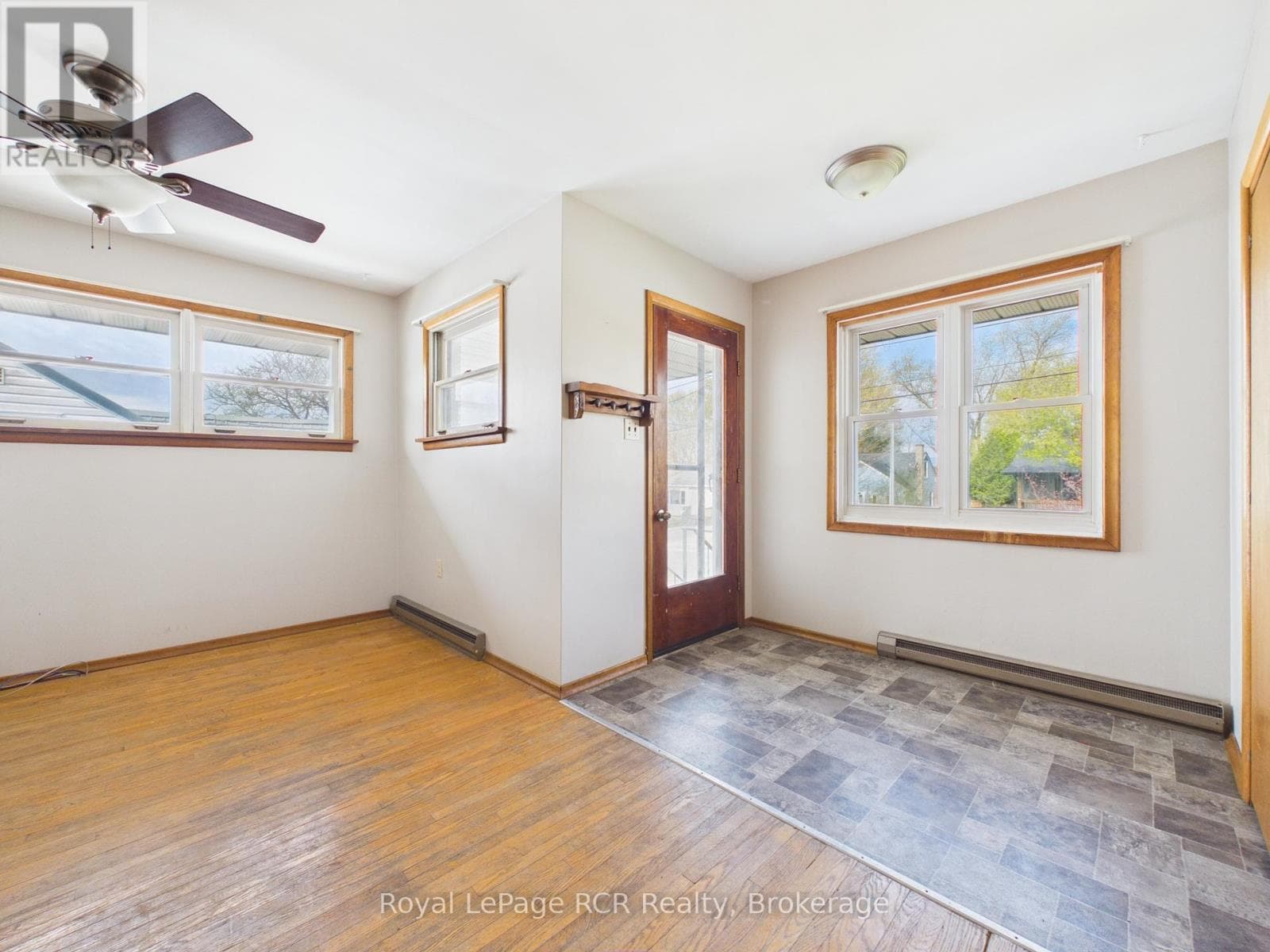 153 CARLING TERRACE, OnePoint — photo 5