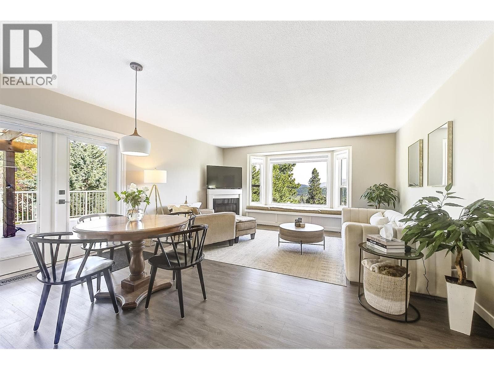 13424 HERMISTON DRIVE, Interior REALTORS® — photo 5